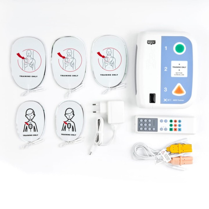AED treningowy AED XFT-120C+ (defibrylator szkoleniowy)