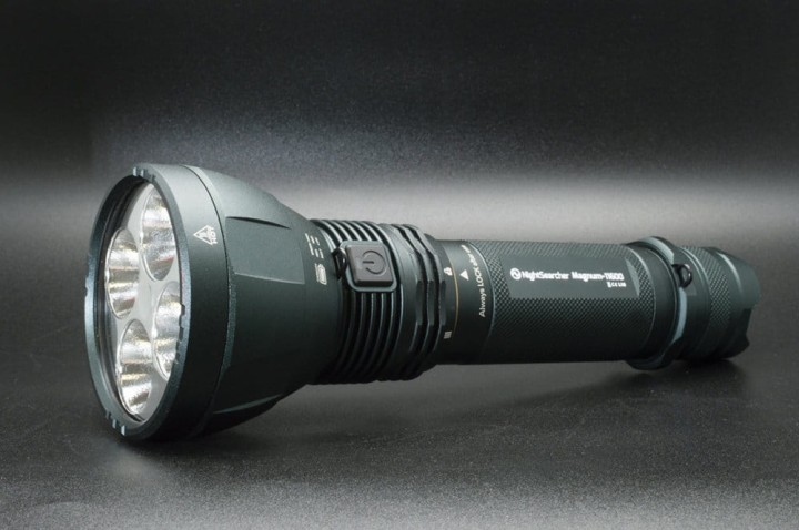 Latarka NightSearcher Magnum 11600, ładowalna 230V, IP-67