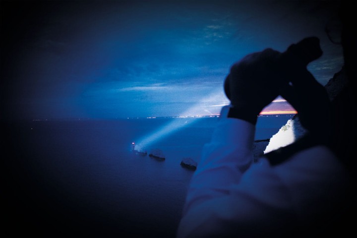 Latarka NightSearcher Magnum 1100, ładowalna 230V, IP-67