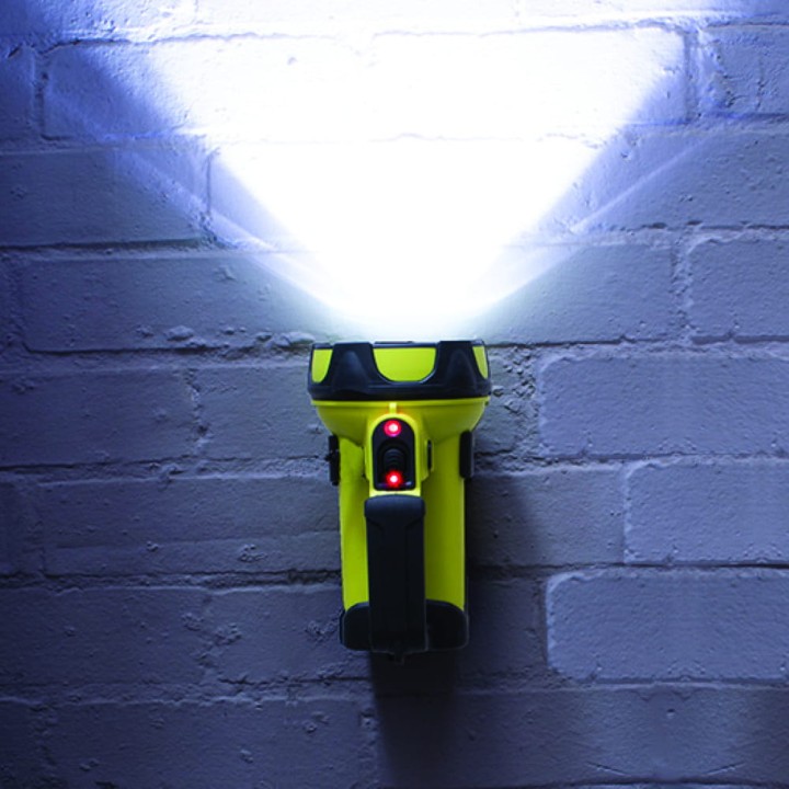 Szperacz NightSearcher TRIO 550, ładowalny 12+24V, 230V, 550 lm, IP-54