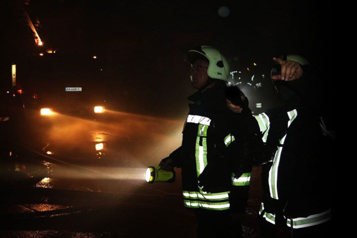 Szperacz NightSearcher TRIO 550, ładowalny 12+24V, 230V, 550 lm, IP-54