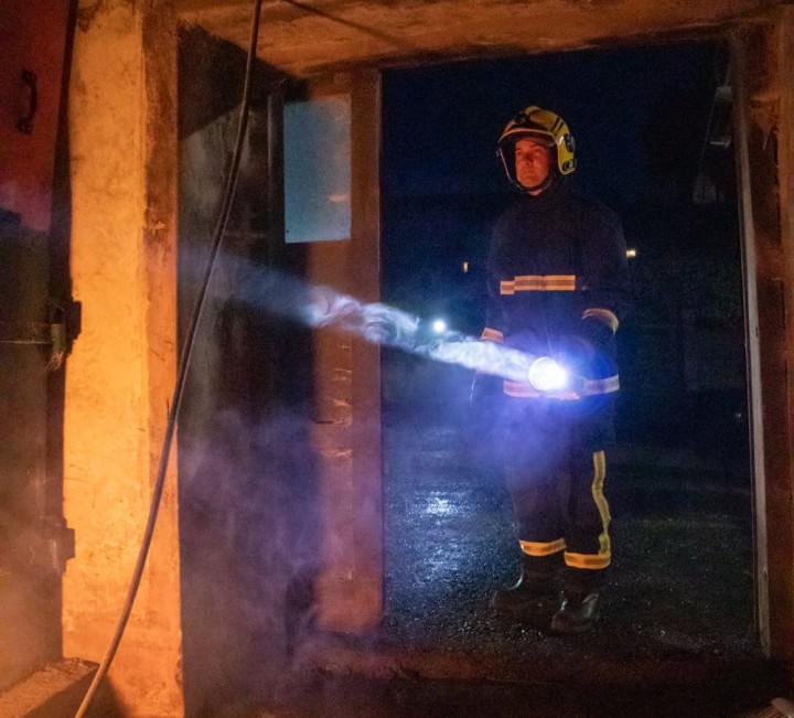 Latarka NightSearcher Sigma RSL370, ładowalna 230V (stacja dokująca), 370 lm, IP-64, ATEx