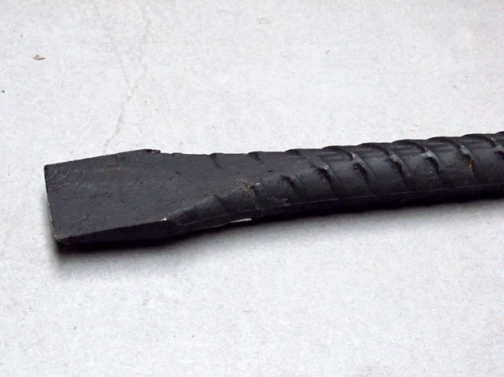 Łom żebrowany 4,5 kg, dł. 1200 mm, tw. stali HRC55