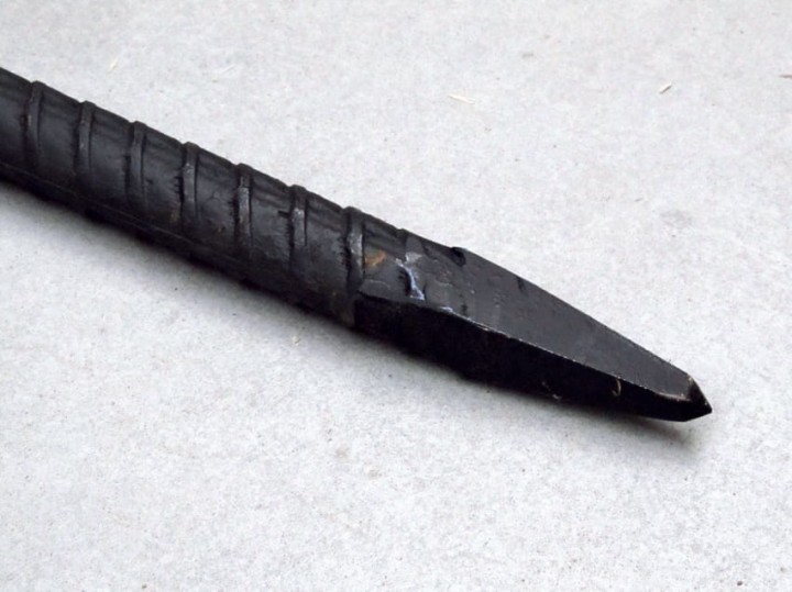 Łom żebrowany 4,5 kg, dł. 1200 mm, tw. stali HRC55