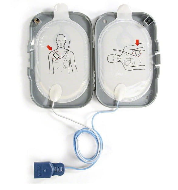 Defibrylator AED Philips FRx z baterią i elektrodami, w torbie standard