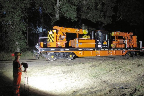 Akumulatorowy maszt oświetleniowy NightSearcher SOLARIS SOLO 20.000 lumenów SLA 24Ah