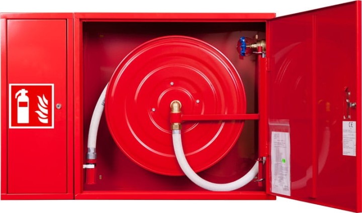 Hydrant wewnętrzny Z-25/20G zawieszany z wężem półsztywnym 25mm dł. 20m i miejscem na gaśnicę