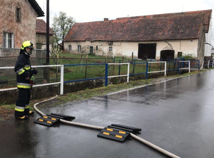 Mostek przejazdowy 75 (2x25-75) gumowy, szerokość 500 mm